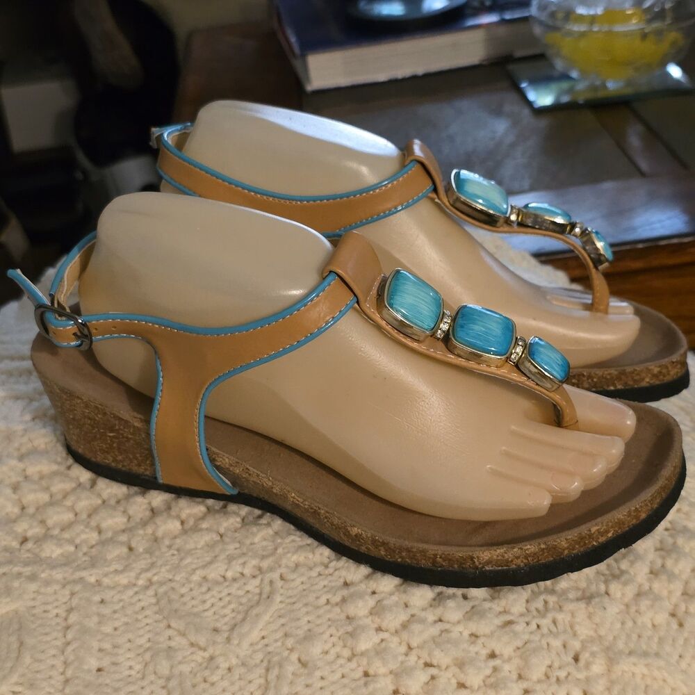 Extreme by Eddie Marc Women's Blue Hexagon Bead  Embellished wedge Sandal sz 9